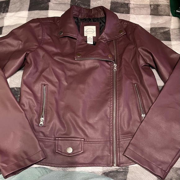 Vine and Valley, medium, purple mauve - Picture 2 of 2